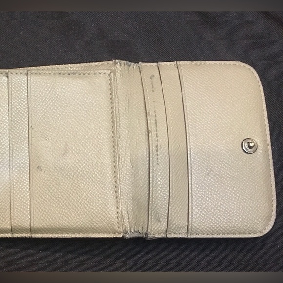 (Needs Repair) Coach Gray Pebble Leather Wallet - Picture 8 of 10